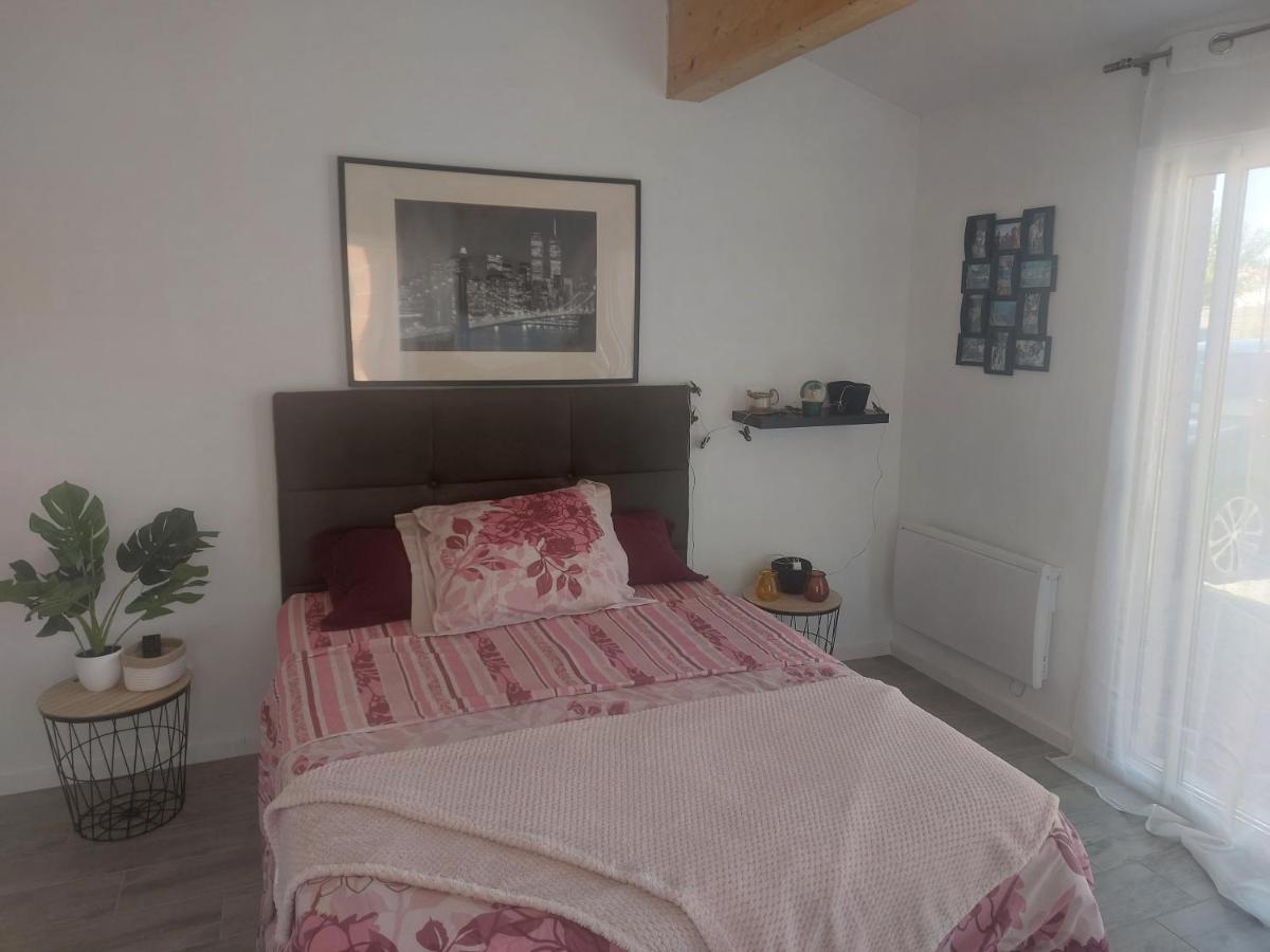 Chambre Climatisee A 20 Minutes De Bordeaux Marcamps 外观 照片